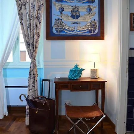 Regal House 2*