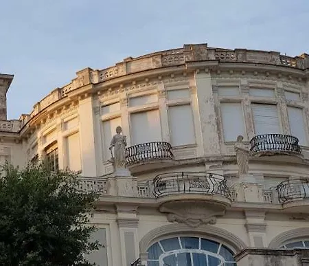 Regal House 2*